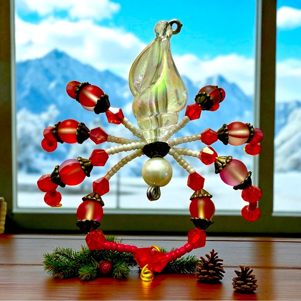 🎄 Holiday Beaded Spider Ornament – Iridescent Winter Elegance 🕷️